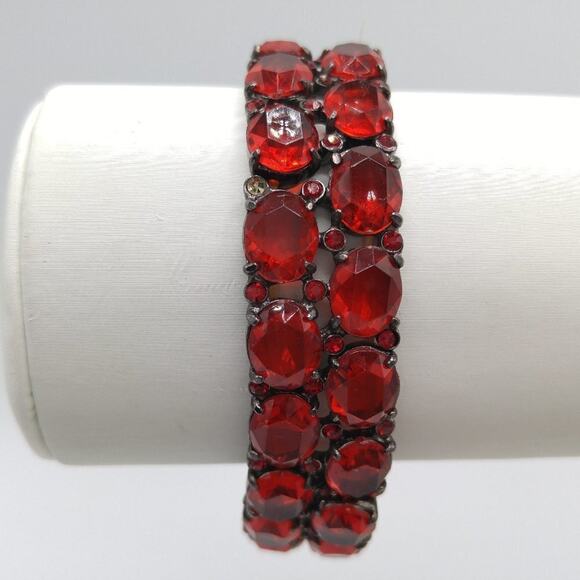 Vintage Jewelry - Red Rhinestone Gunmetal Grey Stretch Link Bracelet, 7 Inches
